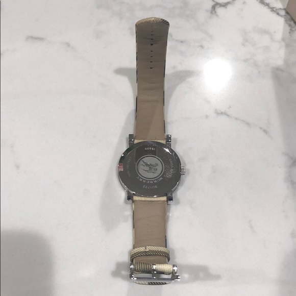 Burberry watch - Picture 7 of 8